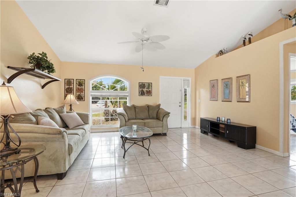 919 NE 18th Ter, Cape Coral, FL 33909 Photo