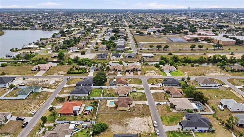 919 NE 18th Ter, Cape Coral, FL 33909 Photo
