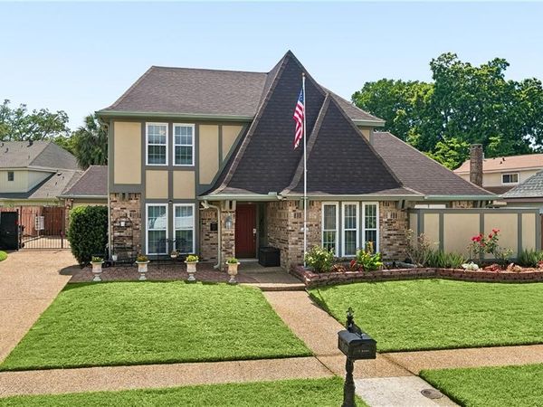 77 YELLOWSTONE Drive , New Orleans, LA 70131