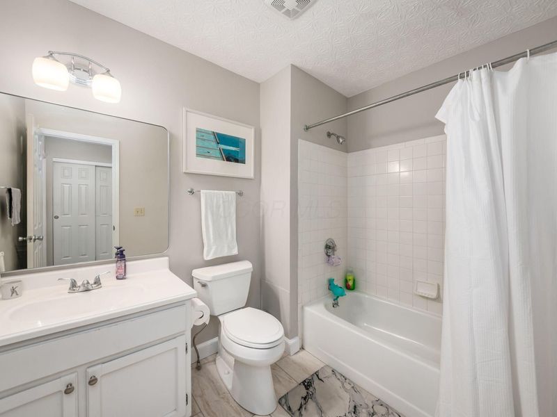 377 King Avenue, Columbus, OH 43201 Photo 32