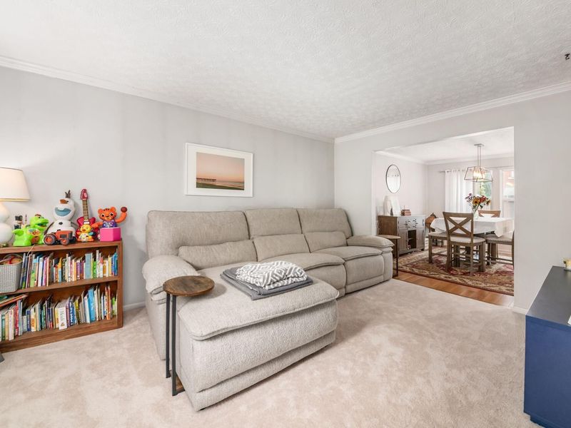 377 King Avenue, Columbus, OH 43201 Photo 7