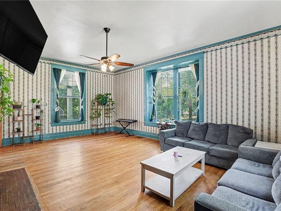Property Image 11