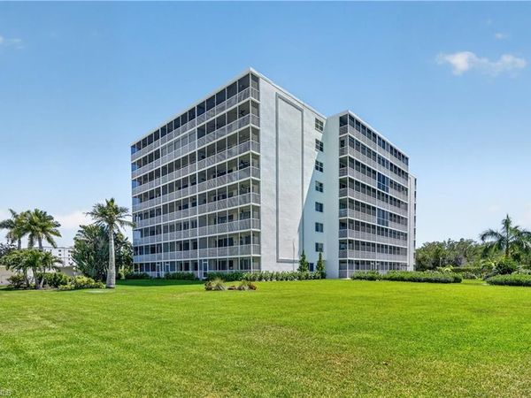 5 Bluebill AVE , Unit 209, NAPLES, FL 34108