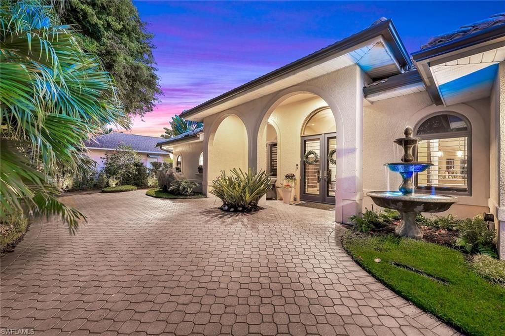 2039 Imperial Cir, Naples, FL 34110 Photo