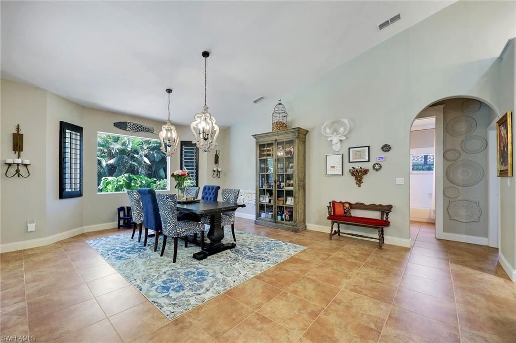 2039 Imperial Cir, Naples, FL 34110 Photo