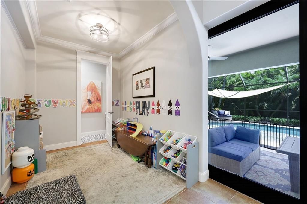 2039 Imperial Cir, Naples, FL 34110 Photo