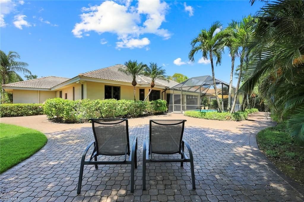 2039 Imperial Cir, Naples, FL 34110 Photo