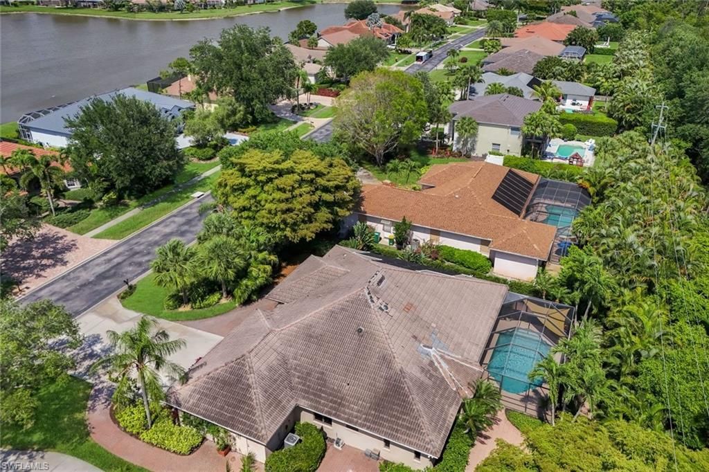 2039 Imperial Cir, Naples, FL 34110 Photo