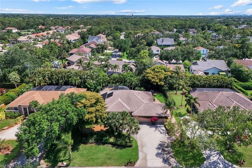 2039 Imperial Cir, Naples, FL 34110 Photo