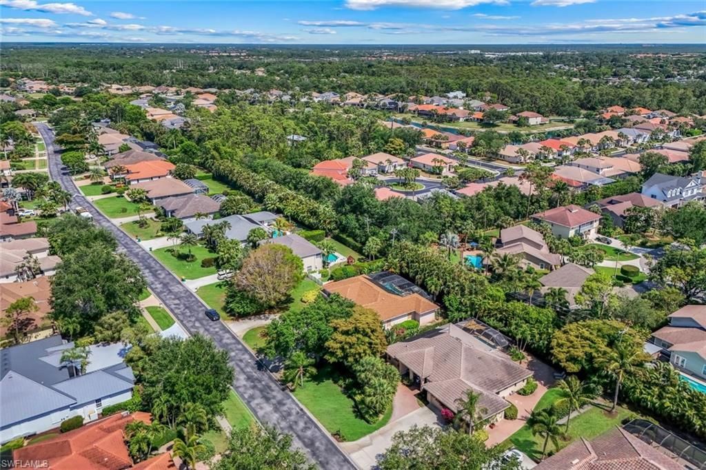 2039 Imperial Cir, Naples, FL 34110 Photo