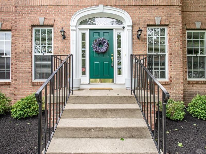 9676 Olde Georgetown Way, Centerville, OH 45458 Photo 2