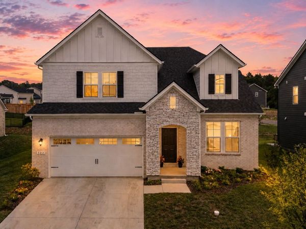523 Kemp Dr, Hermitage, TN 37076