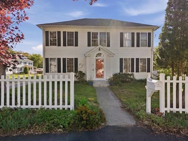 8 Coolidge Street, Westford, MA 01886