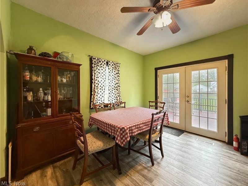 33 Henry Street, Berea, OH 44017 Photo 8