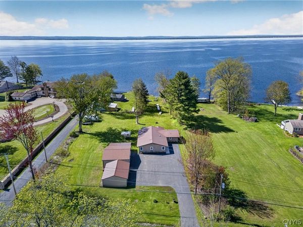 1023 State Route 49 , Bernhards Bay, NY 13028