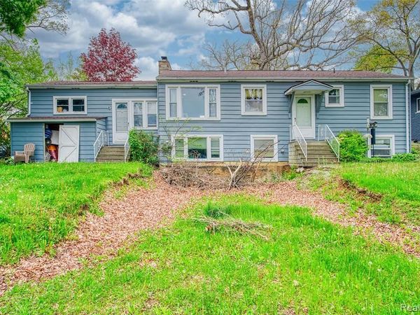 5985 Rowley Boulevard, Waterford Twp, MI 48329