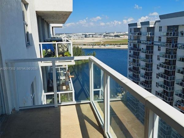 5085 NW 7th St , Unit TS10, Miami, FL 33126