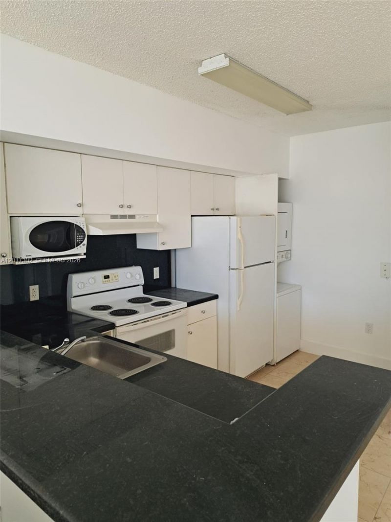 5085 NW 7th St , Unit TS10, Miami, FL 33126 Photo