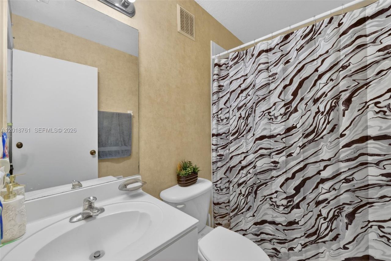 2600 SE 12th Pl , Unit 203, Homestead, FL 33035 Photo