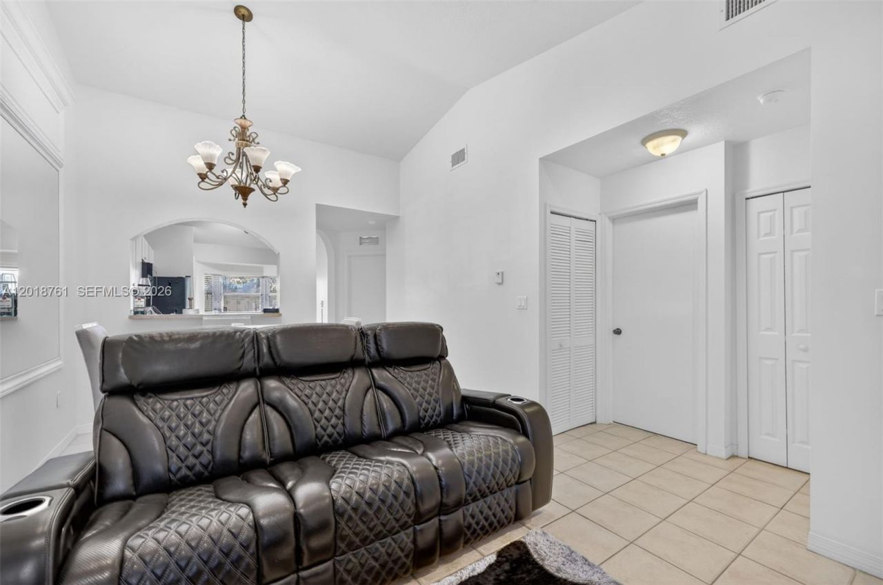 2600 SE 12th Pl , Unit 203, Homestead, FL 33035 Photo