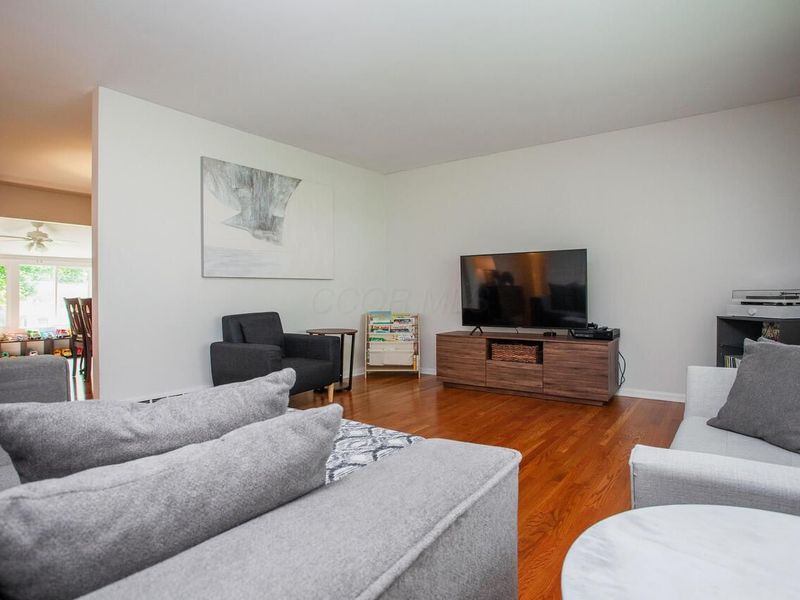 3082 Trentwood Road , Columbus, OH 43221 Photo 16