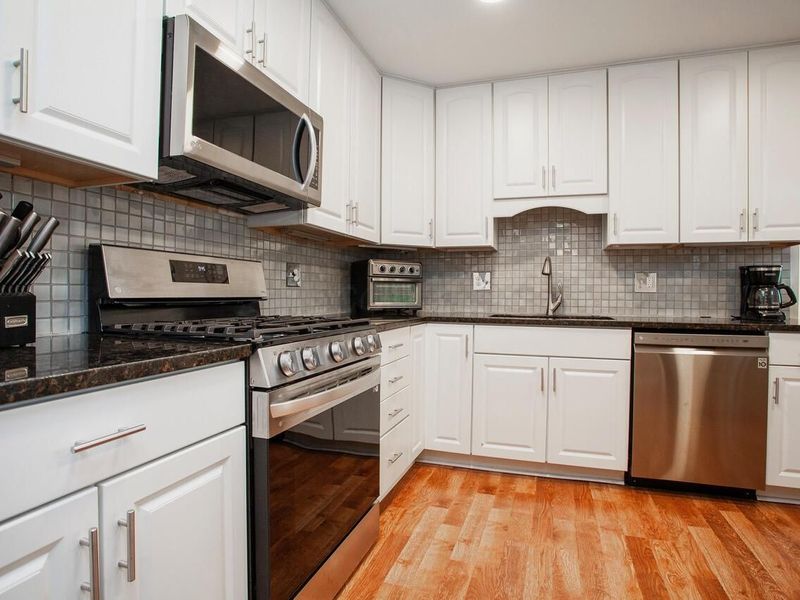 3082 Trentwood Road , Columbus, OH 43221 Photo 25