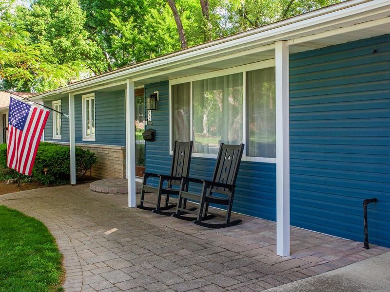 3082 Trentwood Road , Columbus, OH 43221 Photo 5