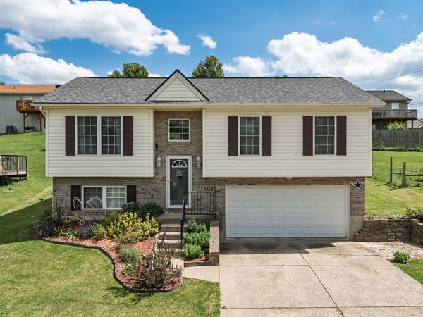 240 Brentwood Drive, Dry Ridge, KY 41035