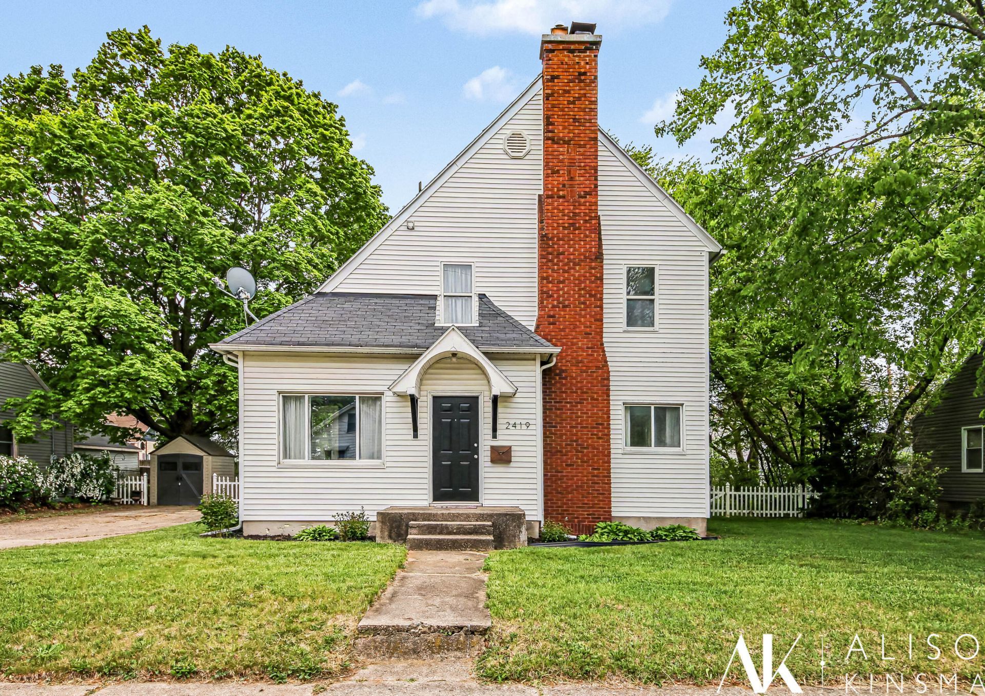 2419 Winfield Avenue Sw, Wyoming, MI 49519 Main Photo