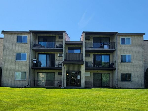 9865 CORDOBA Court, Unit 1A, Orland Park, IL 60462