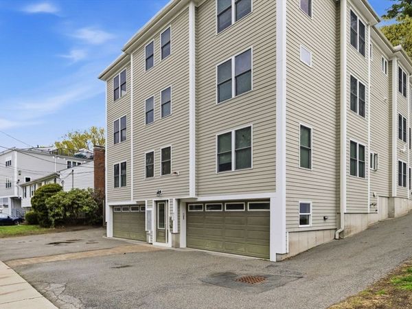 829 Lagrange St, Unit 3, Boston, MA 02132
