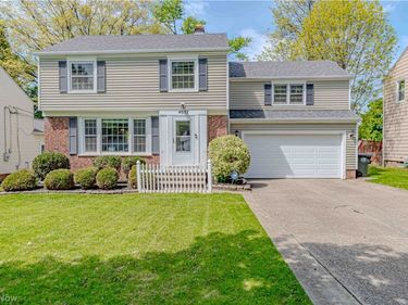 4933 Fairlawn Road, Lyndhurst, OH 44124