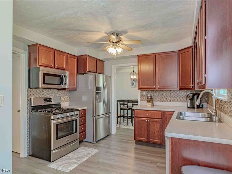 4933 Fairlawn Road , Lyndhurst, OH 44124 Photo 12