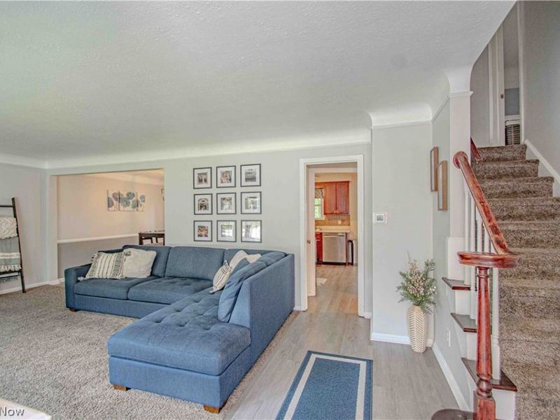 4933 Fairlawn Road , Lyndhurst, OH 44124 Photo 7