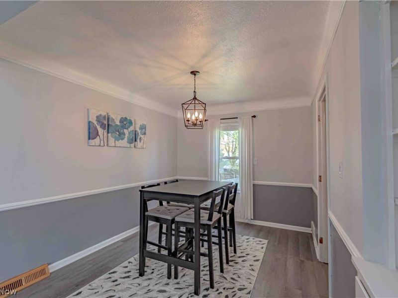 4933 Fairlawn Road , Lyndhurst, OH 44124 Photo 9