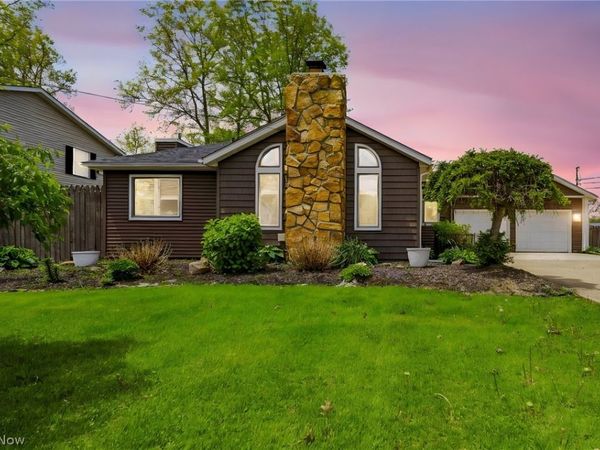 2013 Deerfield Drive , Ashtabula, OH 44004