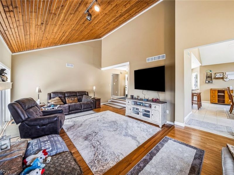 2013 Deerfield Drive, Ashtabula, OH 44004 Photo 7