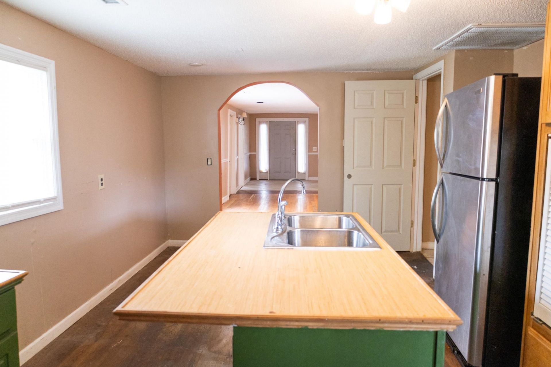 901 Palm St. Photo 10