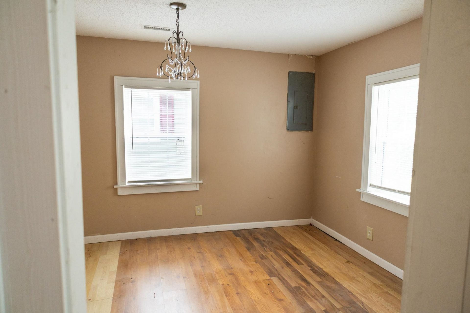 901 Palm St. Photo 17