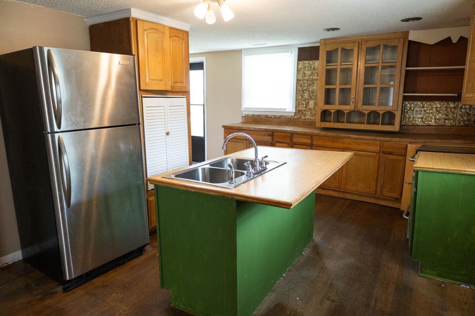 901 Palm St. Photo 9