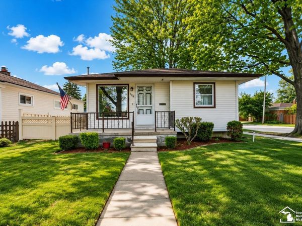 604 8th Street, Wyandotte, MI 48192