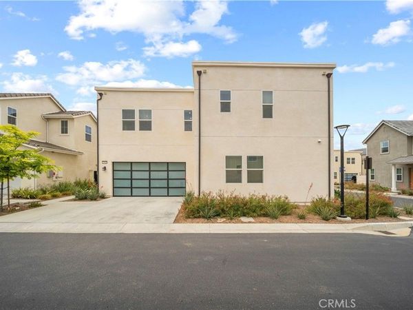 27014 Goldfields Court, Valencia, CA 91381