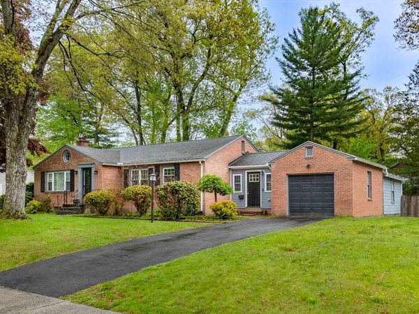 535 Converse St, Longmeadow, MA 01106