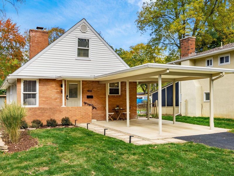 458 E Stanton Avenue, Columbus, OH 43214 Photo 2
