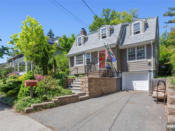 12 Overlook Avenue, WEST ORANGE, NJ 07052