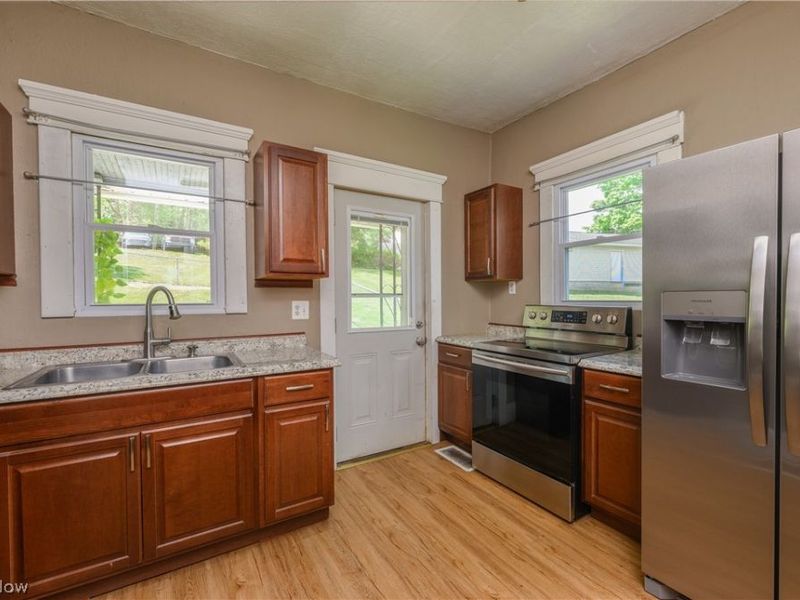 302 Main Street, Bowerston, OH 44695 Photo 16