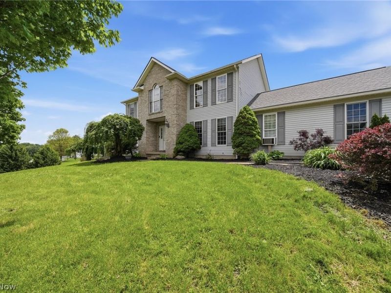 14716 Lawmont Street , North Lawrence, OH 44666 Photo 2
