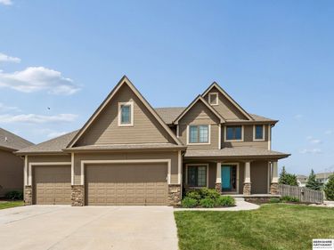 8416 S 104 Street , La Vista, NE 68128