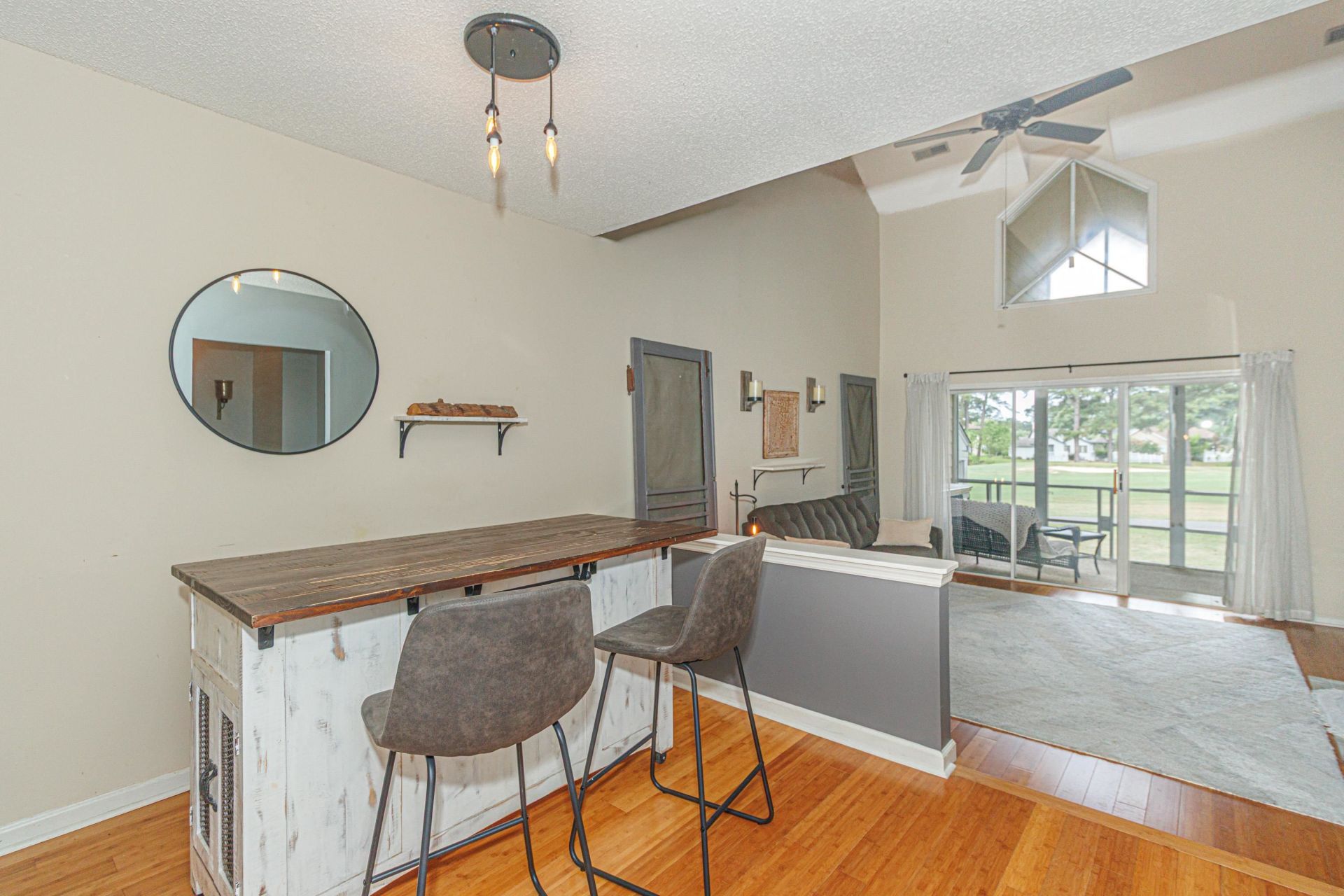 3847 Myrtle Pointe Dr. Photo 7