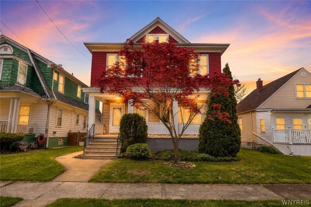 2460 Grand Avenue, Niagara Falls, NY 14301 Main Photo